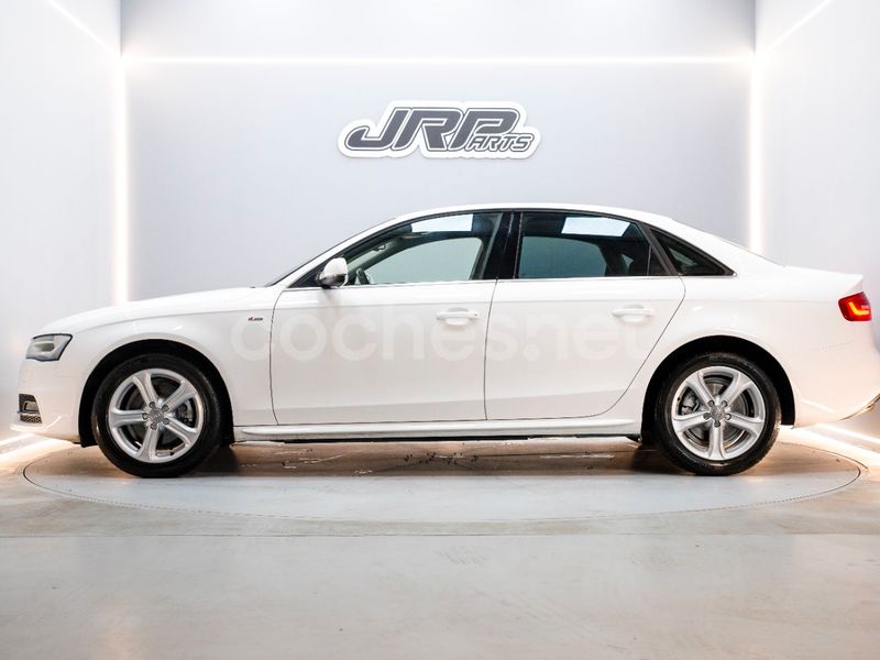 AUDI A4 2.0 TDI 150CV design edition 4p.