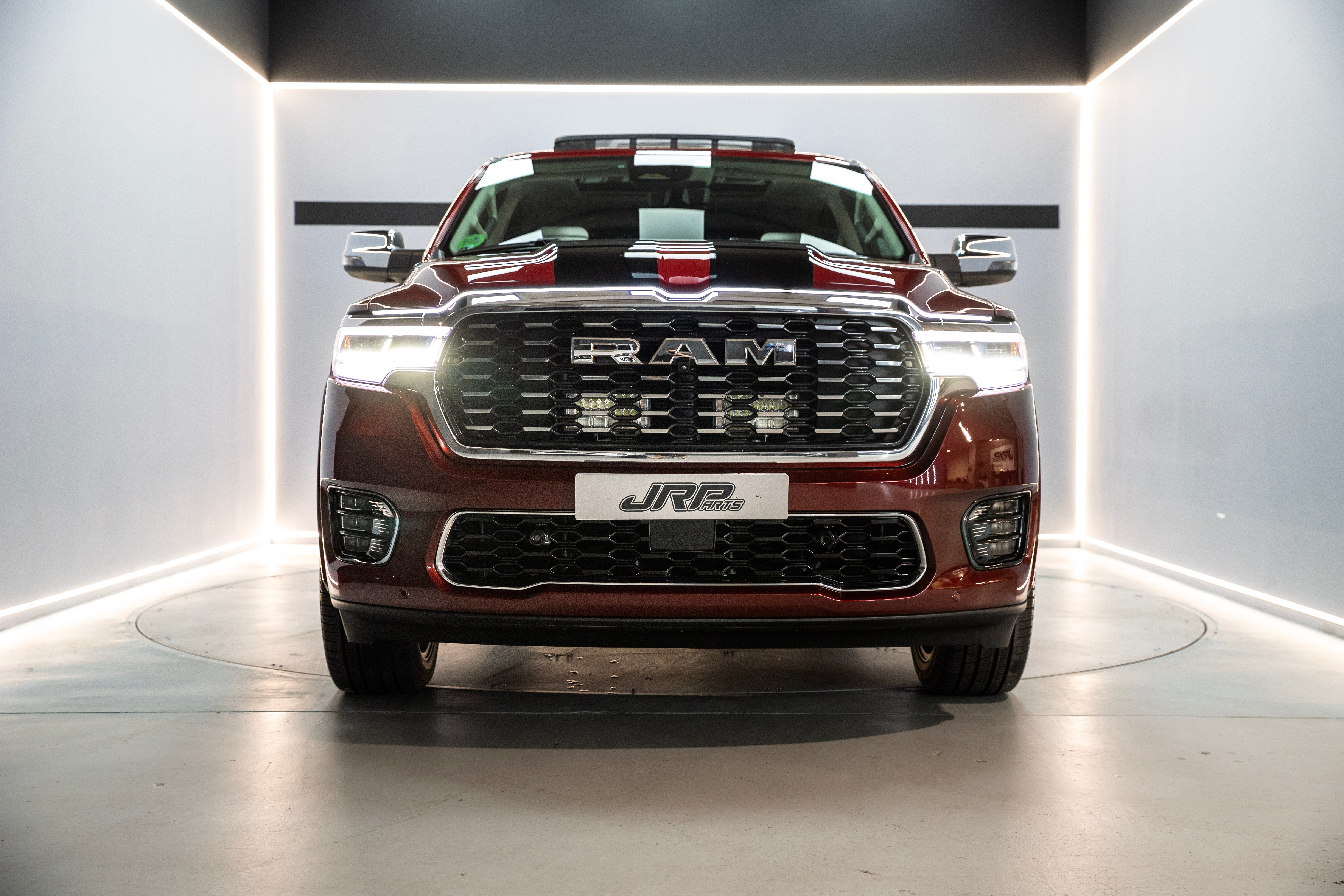DODGE RAM TUNGSTEN DOBLE CABINA
