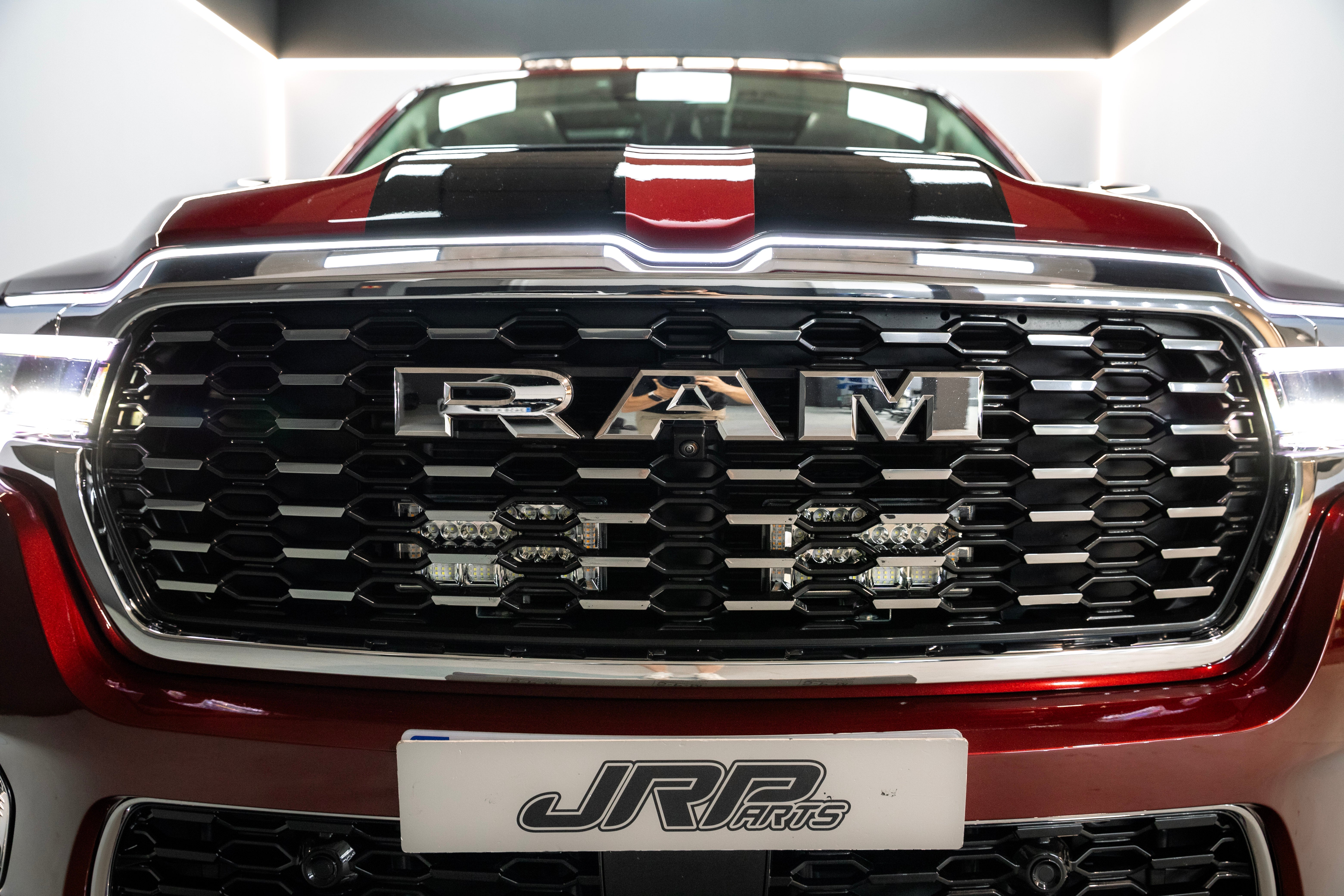 DODGE RAM TUNGSTEN DOBLE CABINA