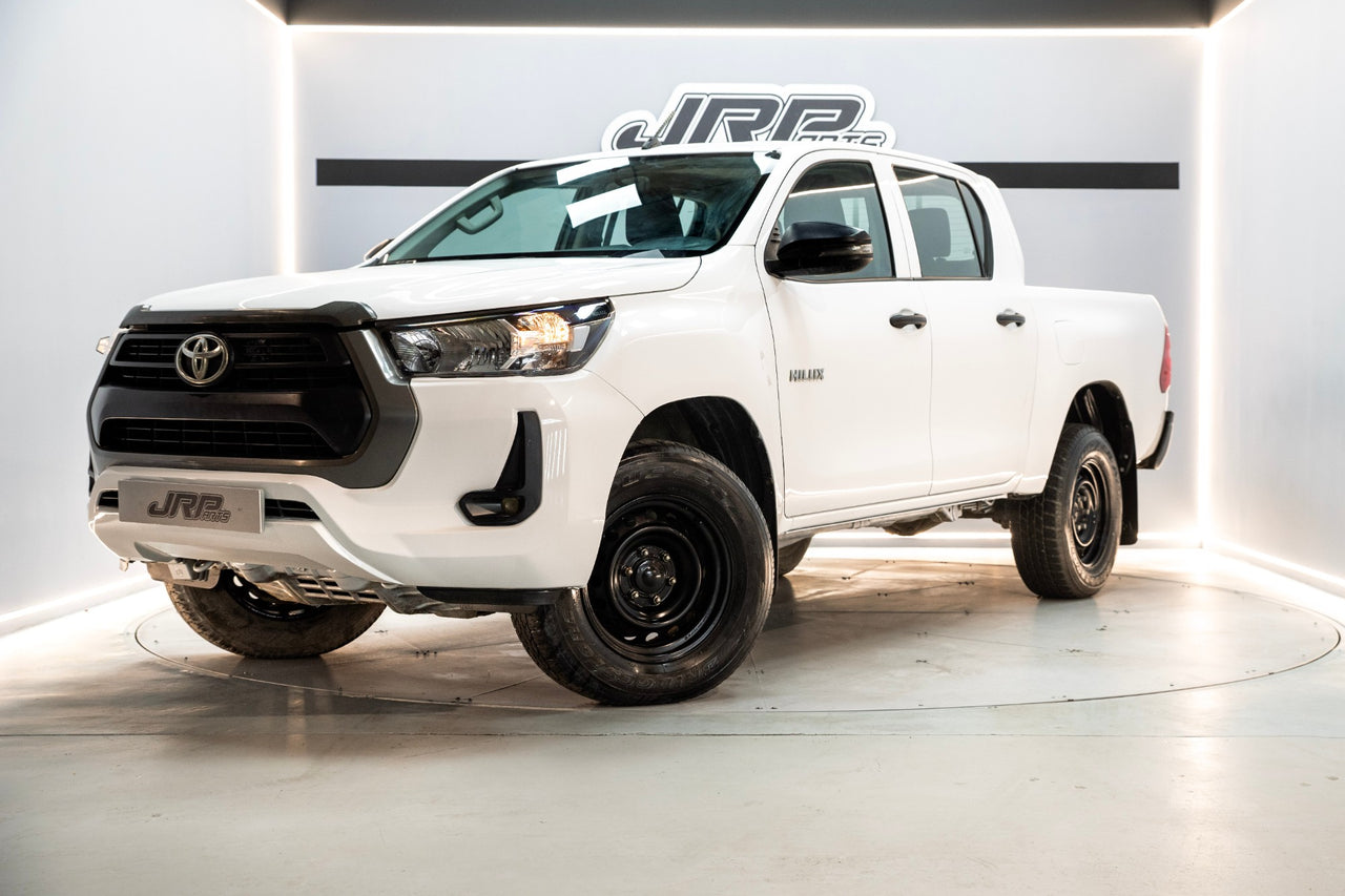 TOYOTA Hilux 2.4 D-4D Cabina Doble GX 2023