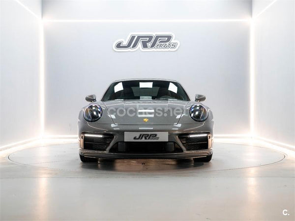 PORSCHE 911 Carrera GTS Coupe