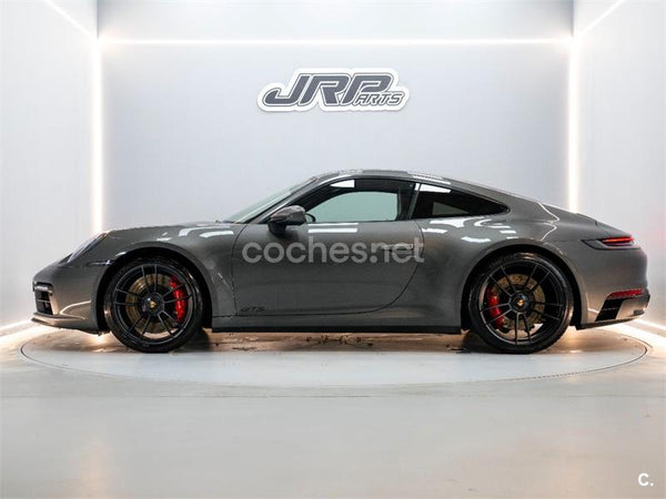 PORSCHE 911 Carrera GTS Coupe