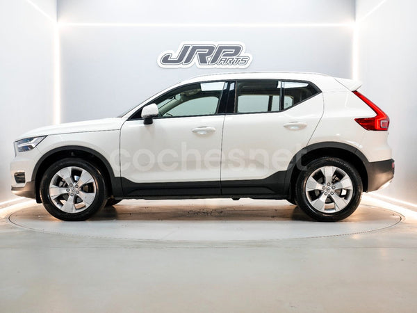 VOLVO XC40 2.0 D3 Momentum Auto 5p.