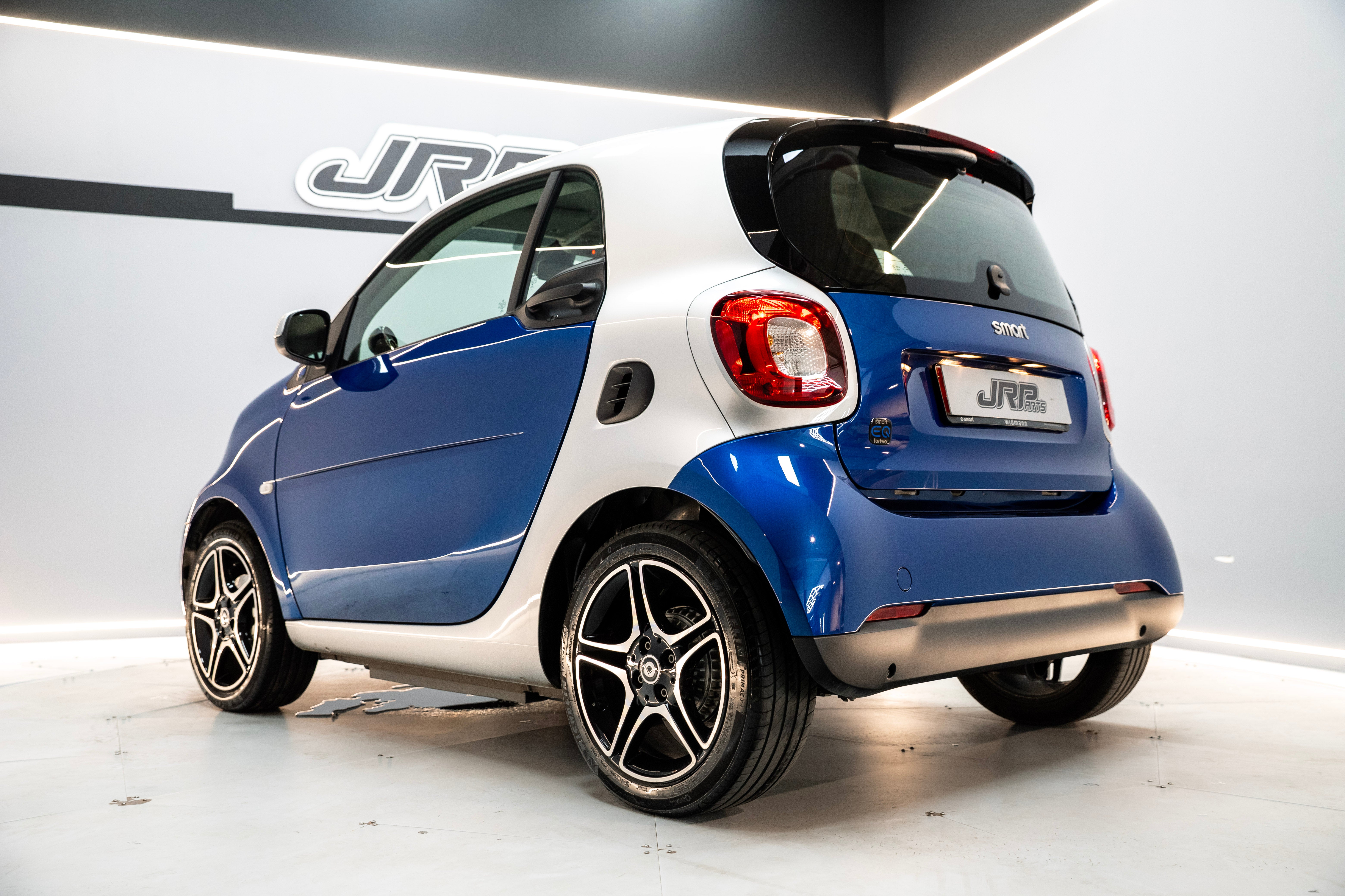 SMART fortwo 60kW81CV EQ coupe