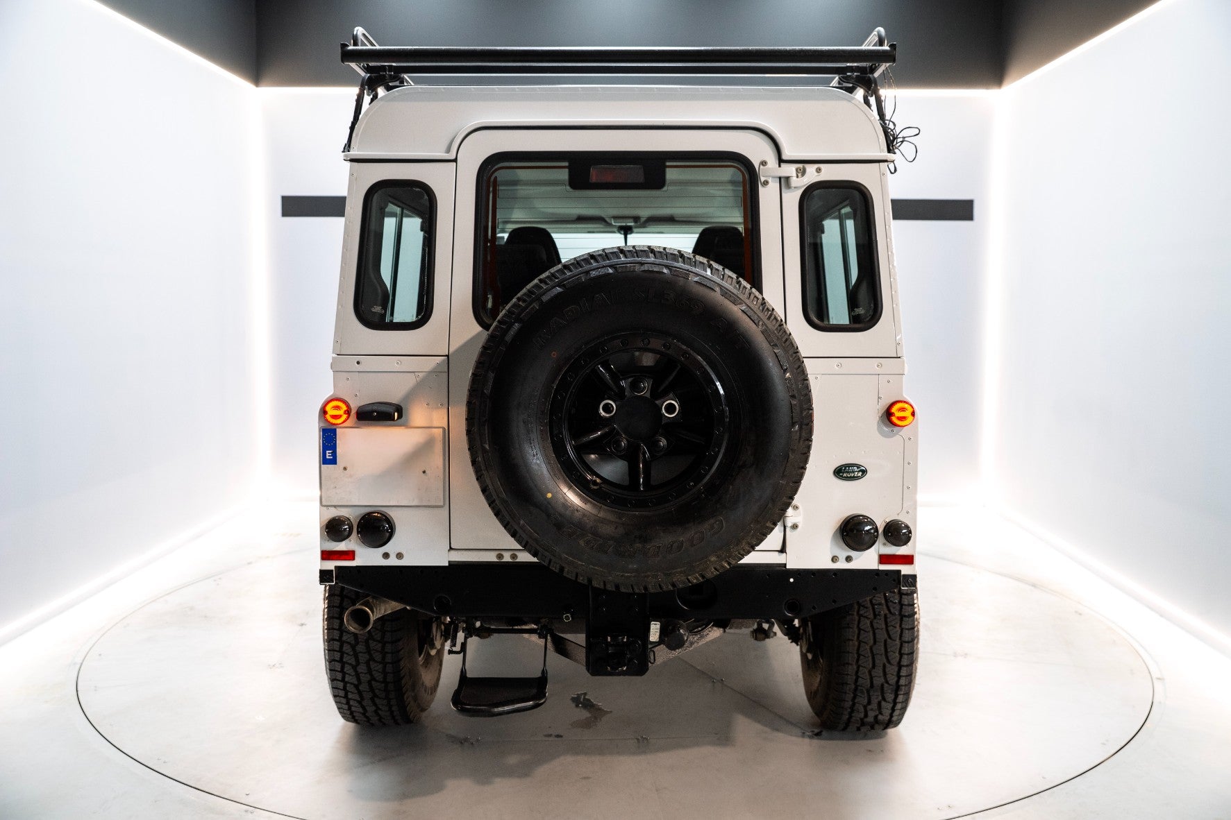 Land Rover Defender 110 SW E