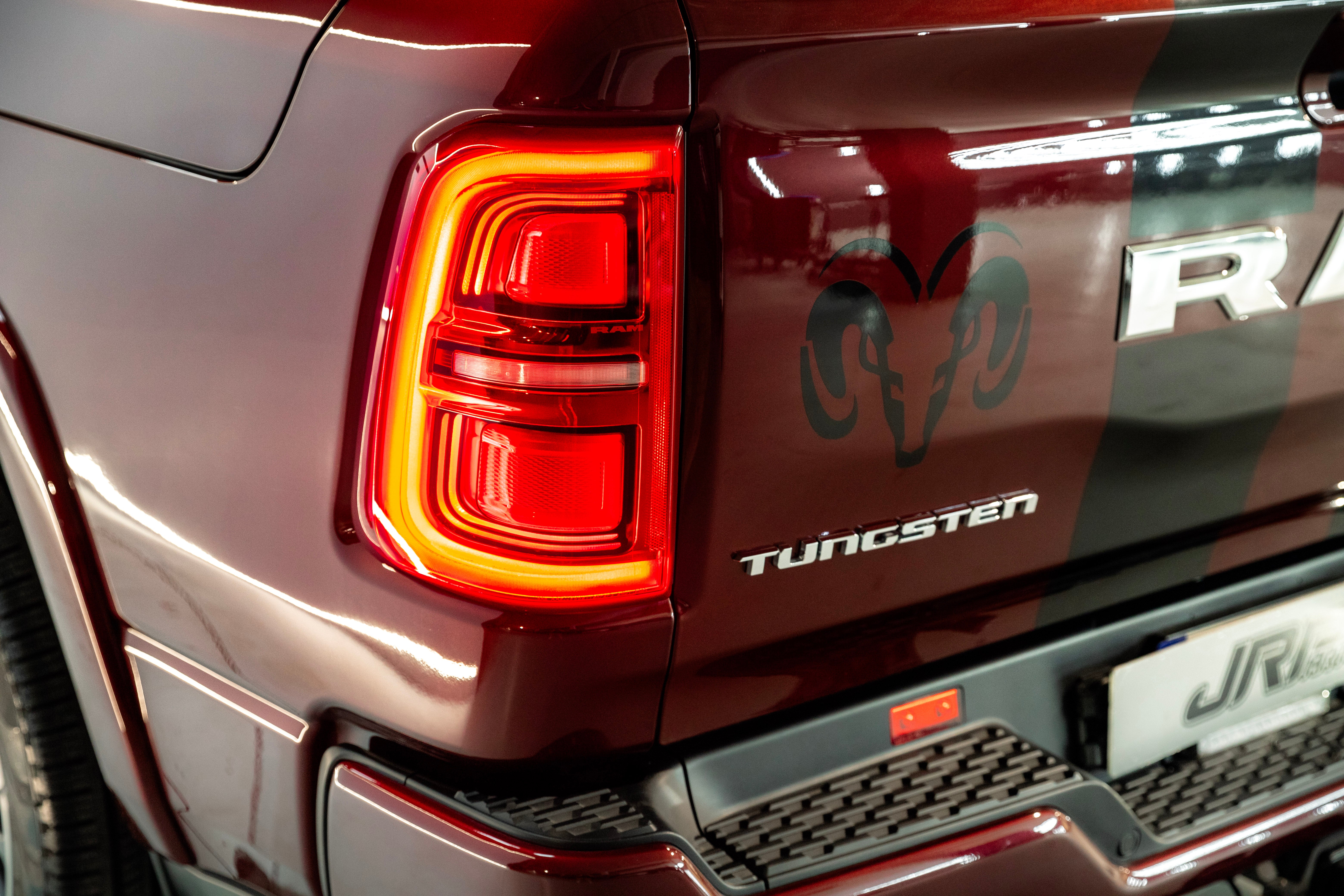 DODGE RAM TUNGSTEN DOBLE CABINA