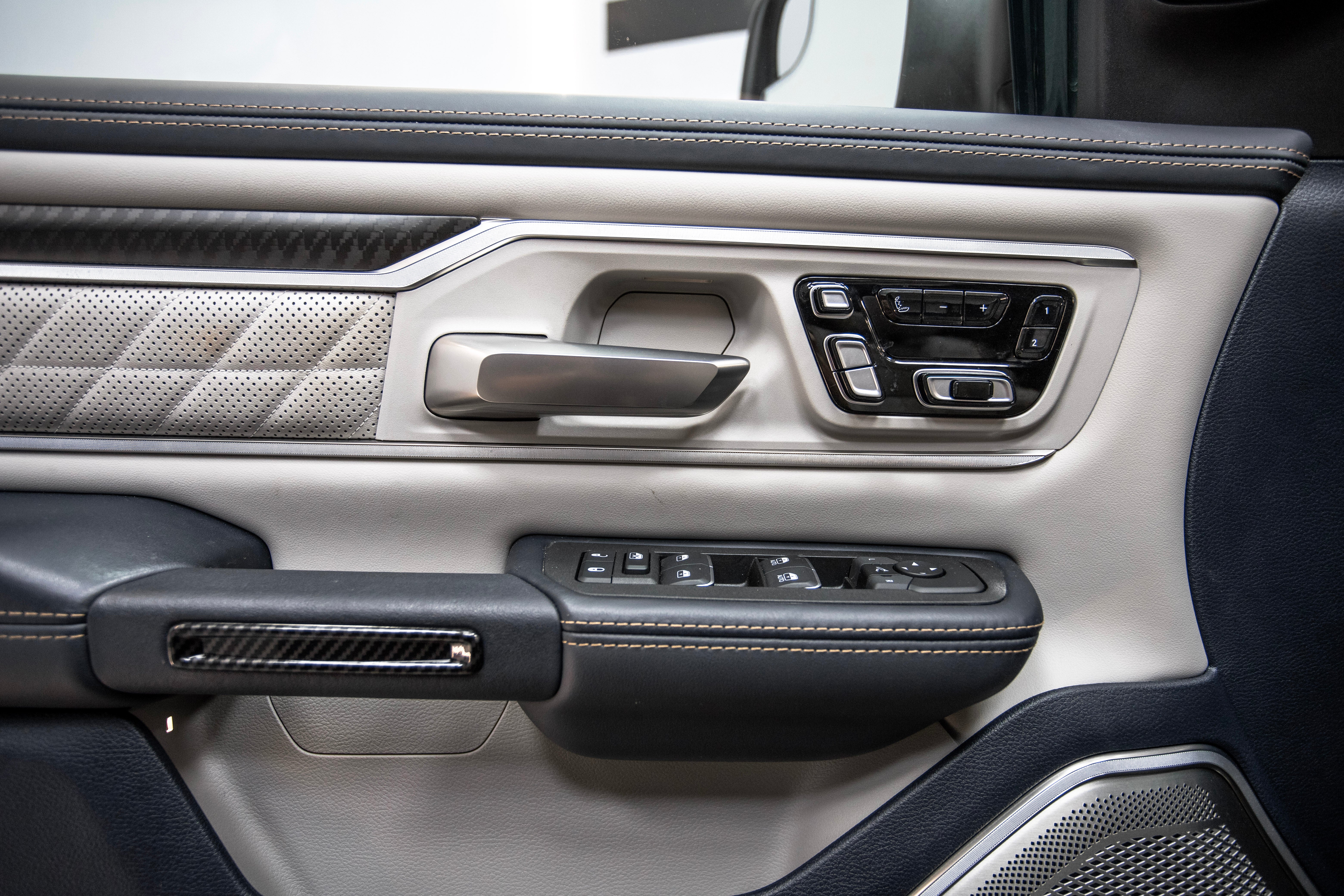 DODGE RAM TUNGSTEN DOBLE CABINA