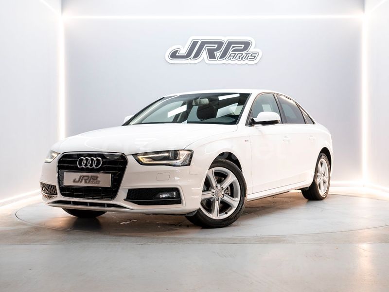 AUDI A4 2.0 TDI 150CV design edition 4p.