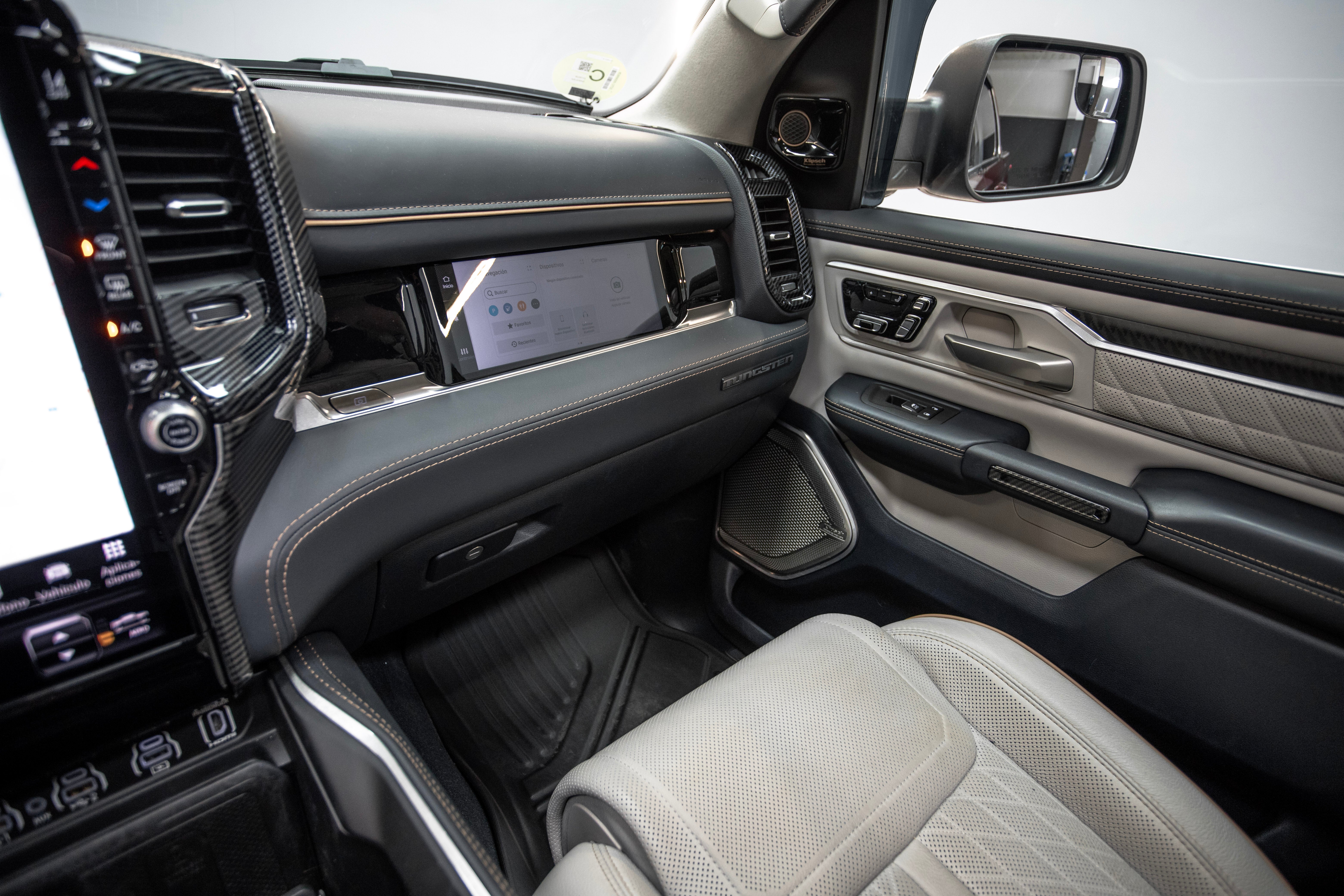 DODGE RAM TUNGSTEN DOBLE CABINA