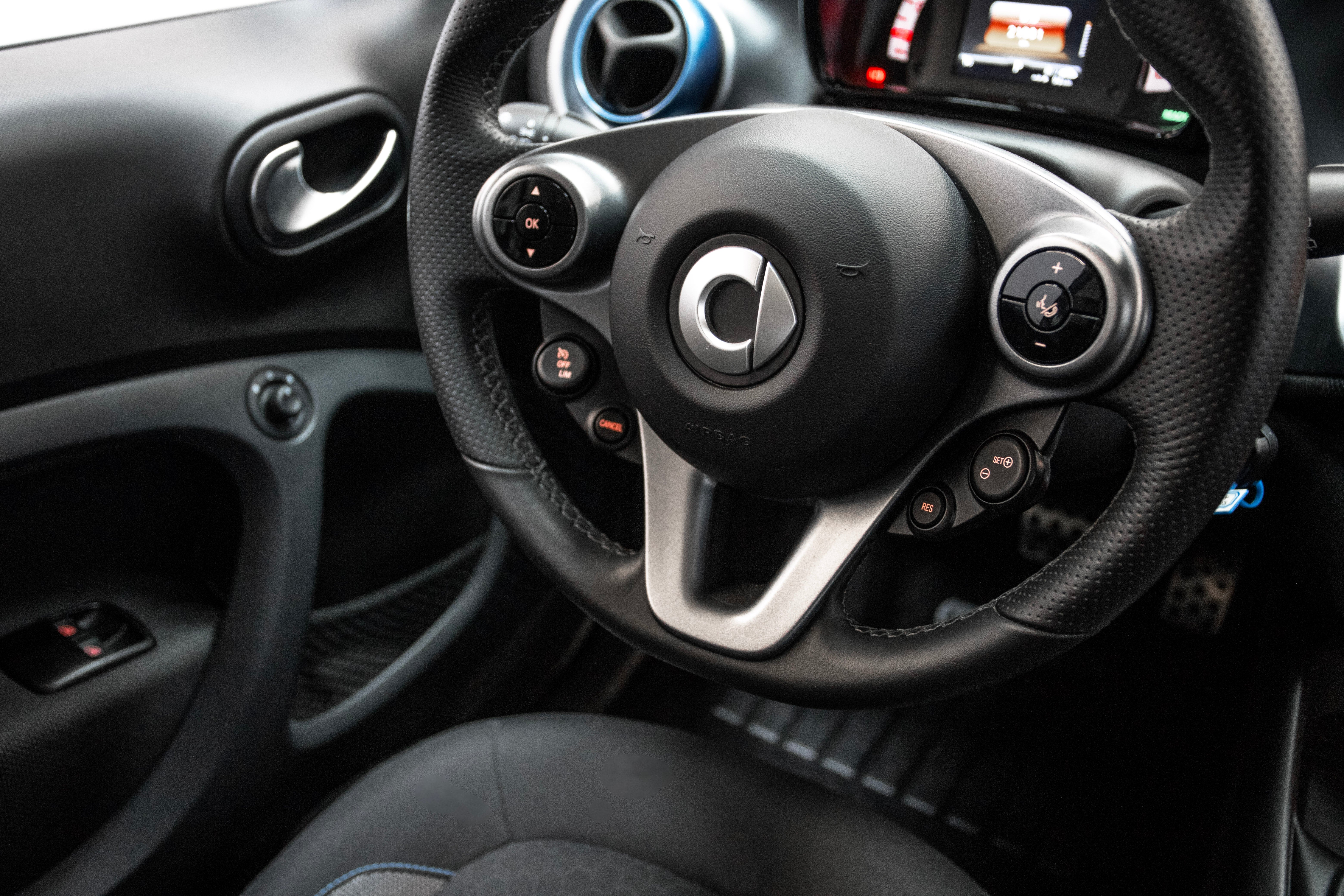 SMART fortwo 60kW81CV EQ coupe