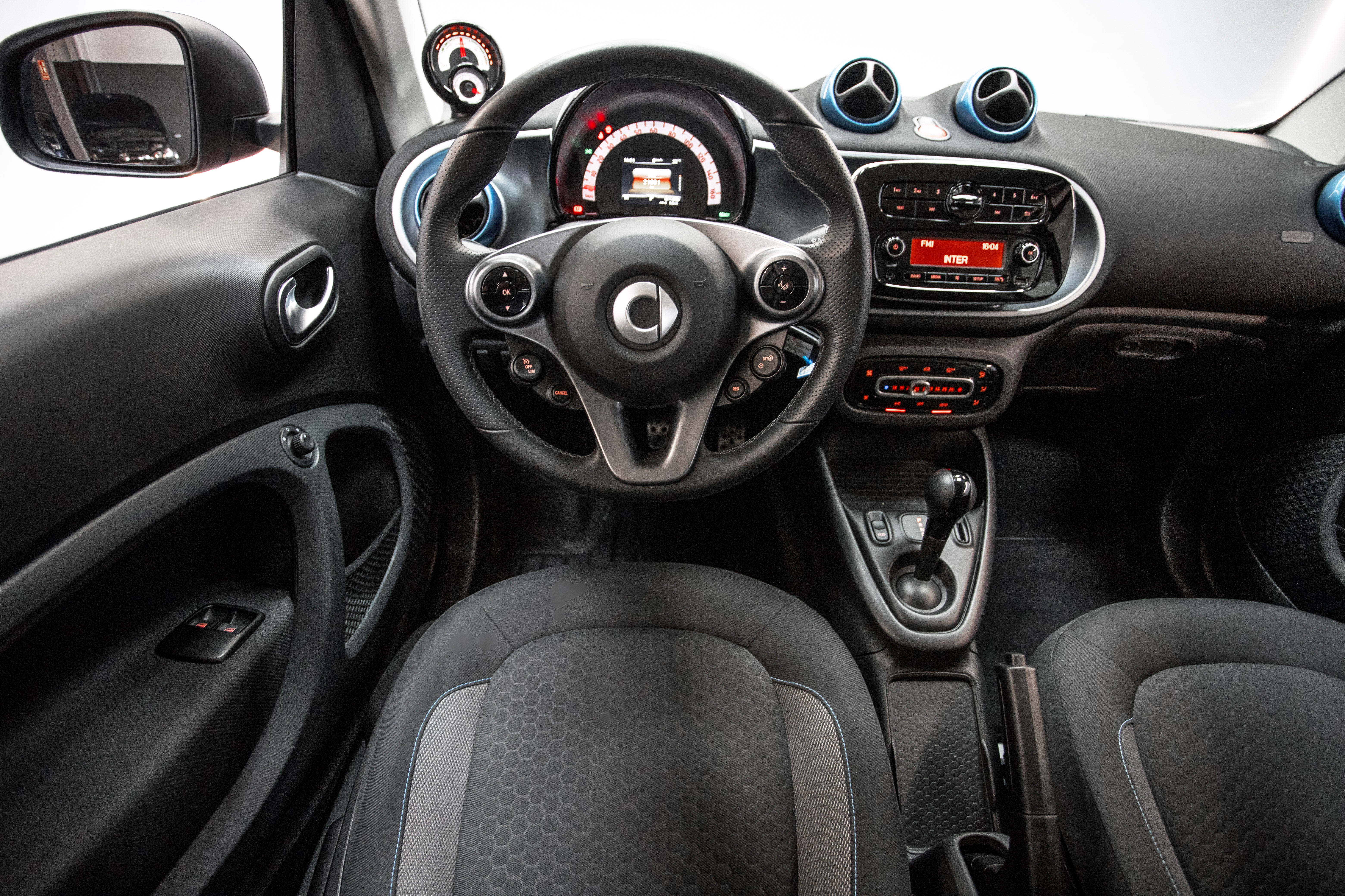 SMART fortwo 60kW81CV EQ coupe