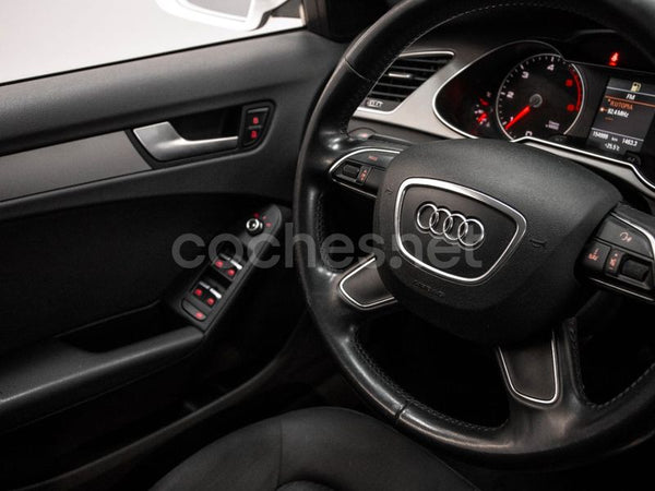 AUDI A4 2.0 TDI 150CV design edition 4p.