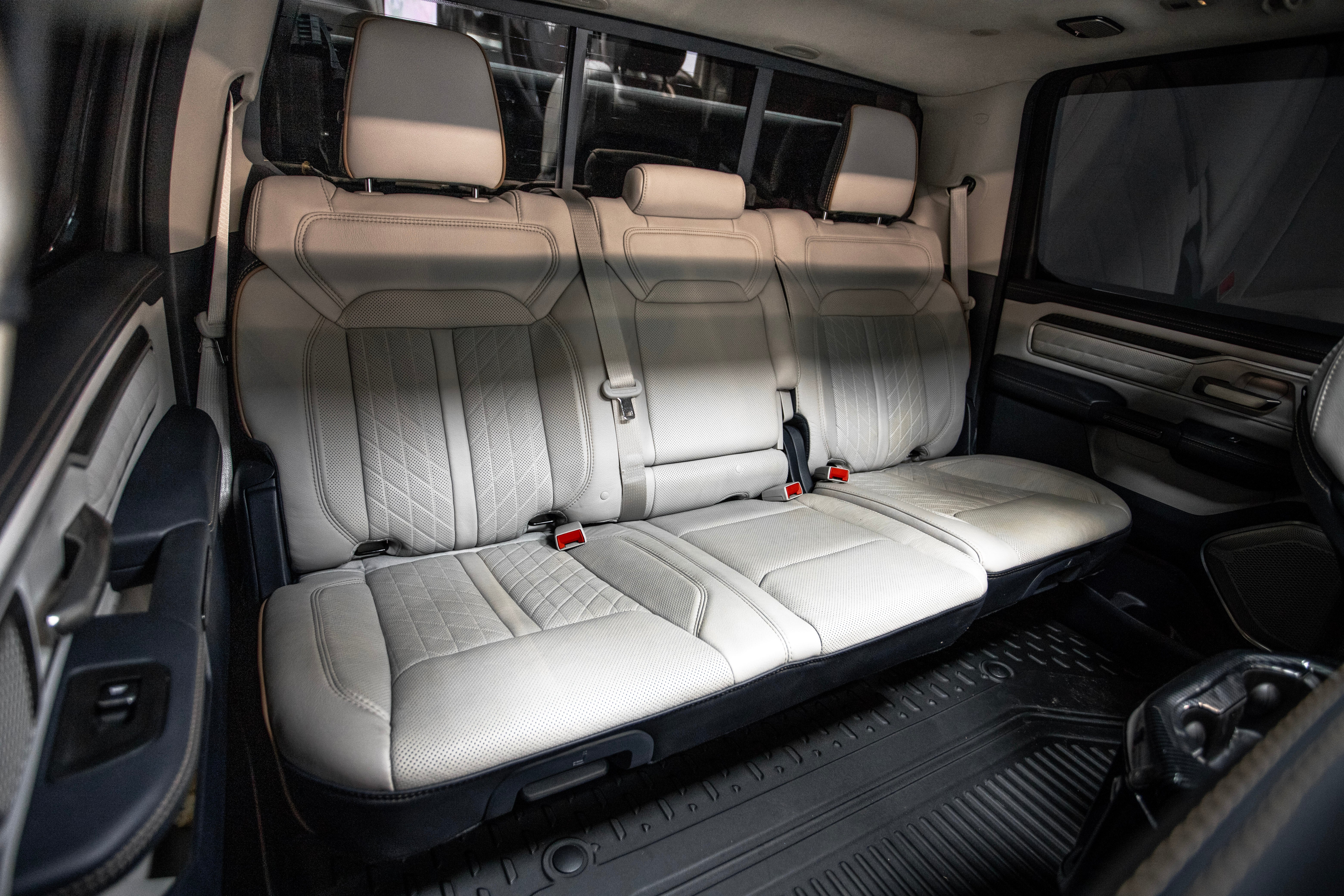DODGE RAM TUNGSTEN DOBLE CABINA