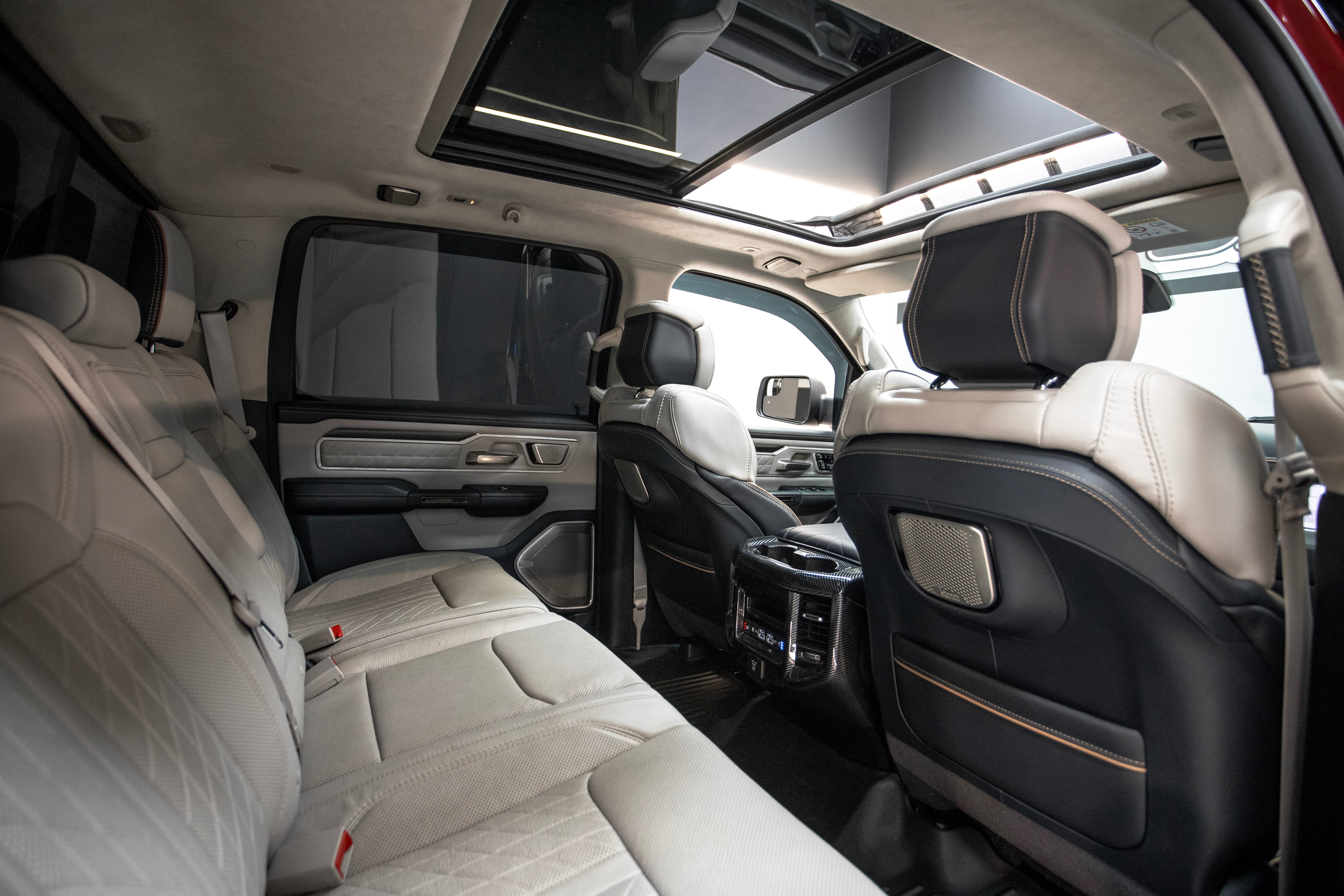 DODGE RAM TUNGSTEN DOBLE CABINA