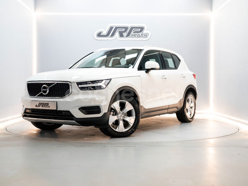 VOLVO XC40 2.0 D3 Momentum Auto 5p.