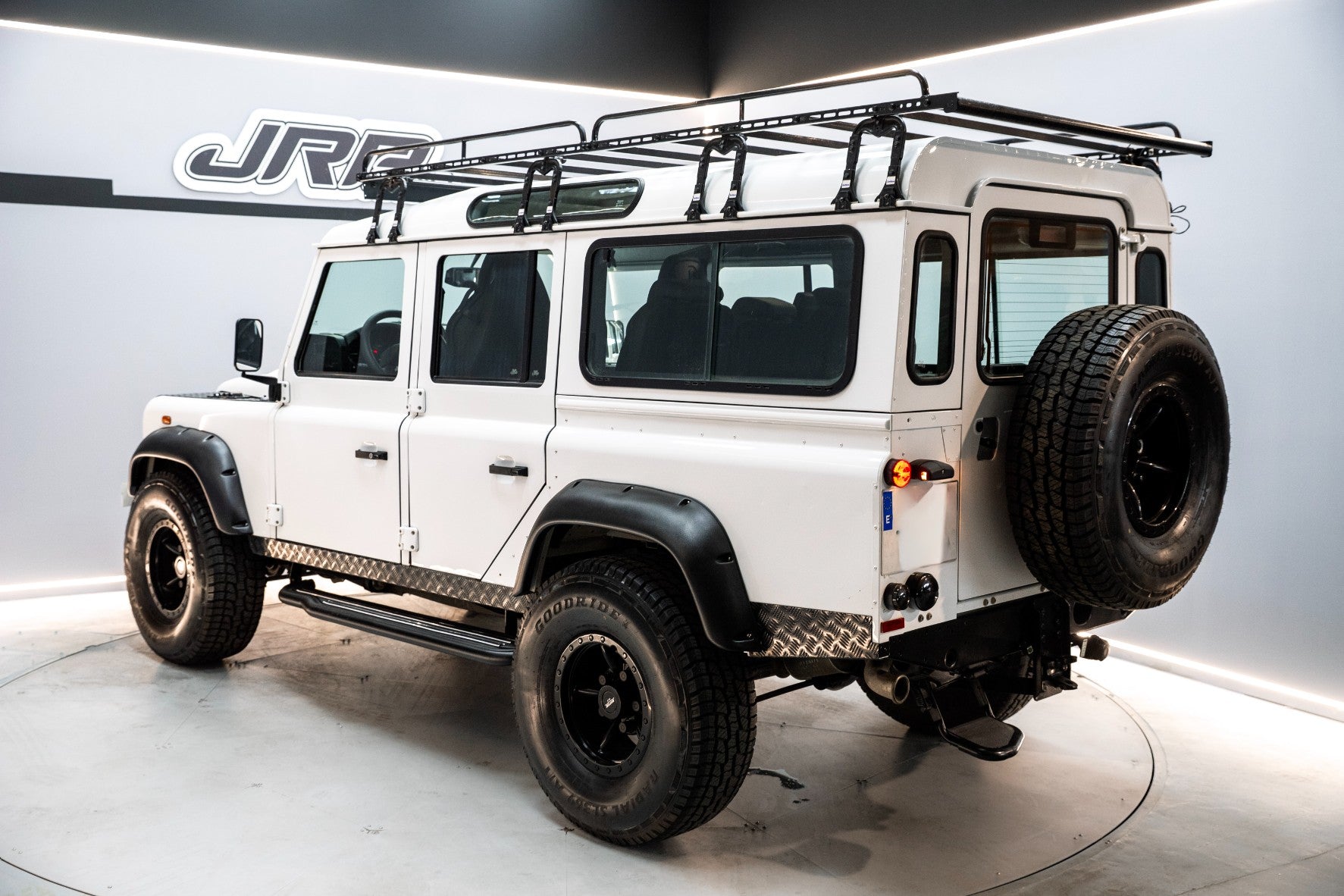Land Rover Defender 110 SW E