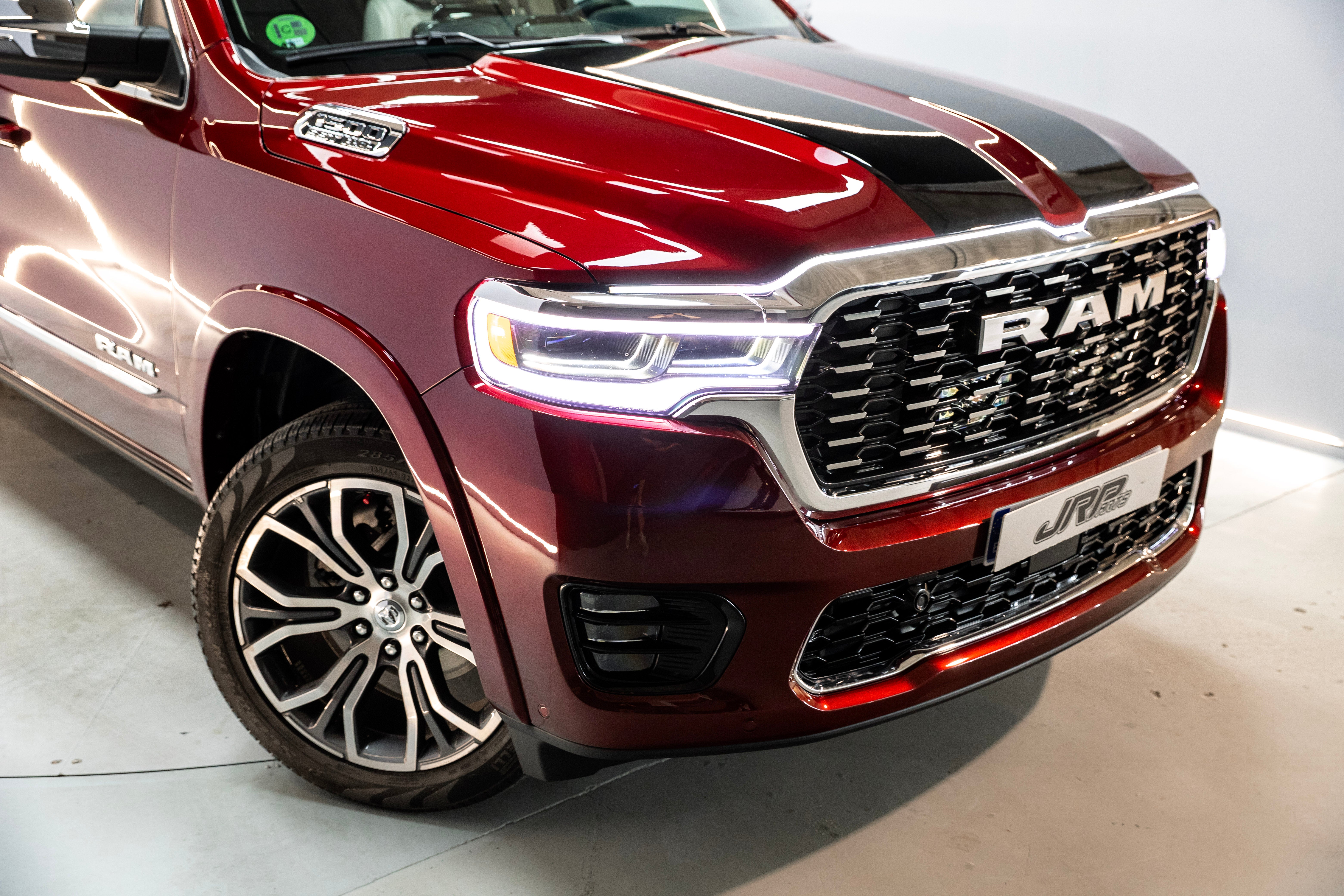 DODGE RAM TUNGSTEN DOBLE CABINA
