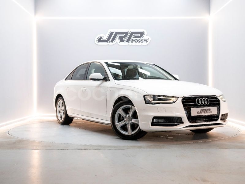 AUDI A4 2.0 TDI 150CV design edition 4p.