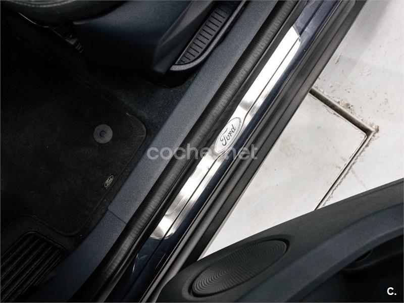 FORD Grand CMax 2.0 TDCi 140 Titanium