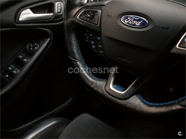 FORD Focus 2.3 EcoBoost 257kW RS Pack Performance