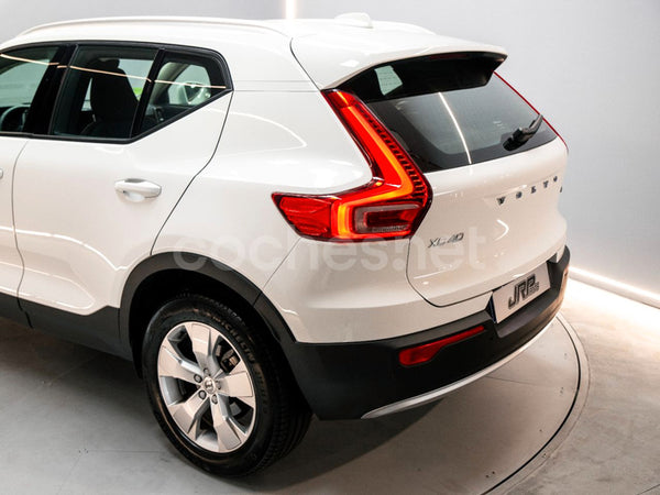 VOLVO XC40 2.0 D3 Momentum Auto 5p.