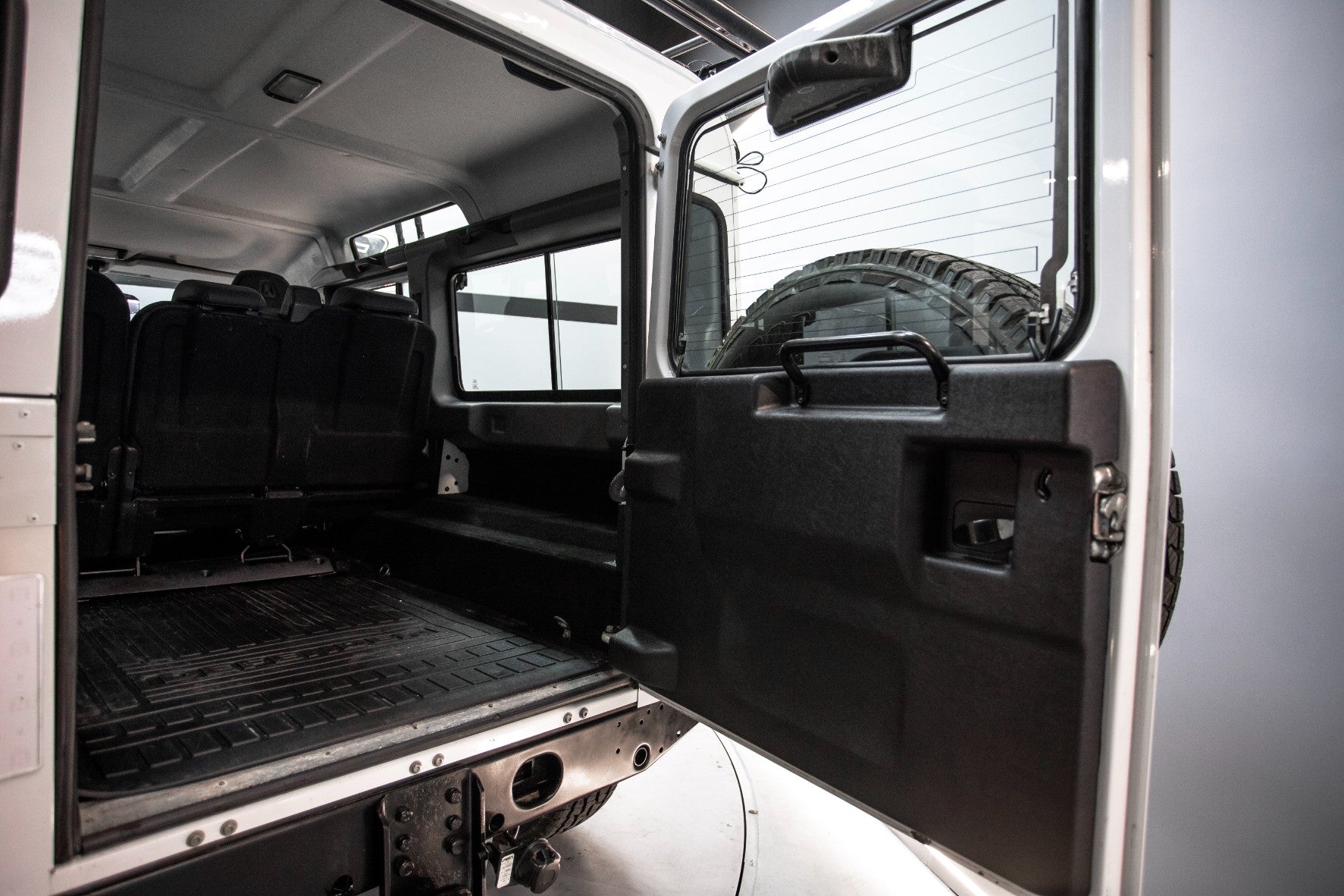 Land Rover Defender 110 SW E