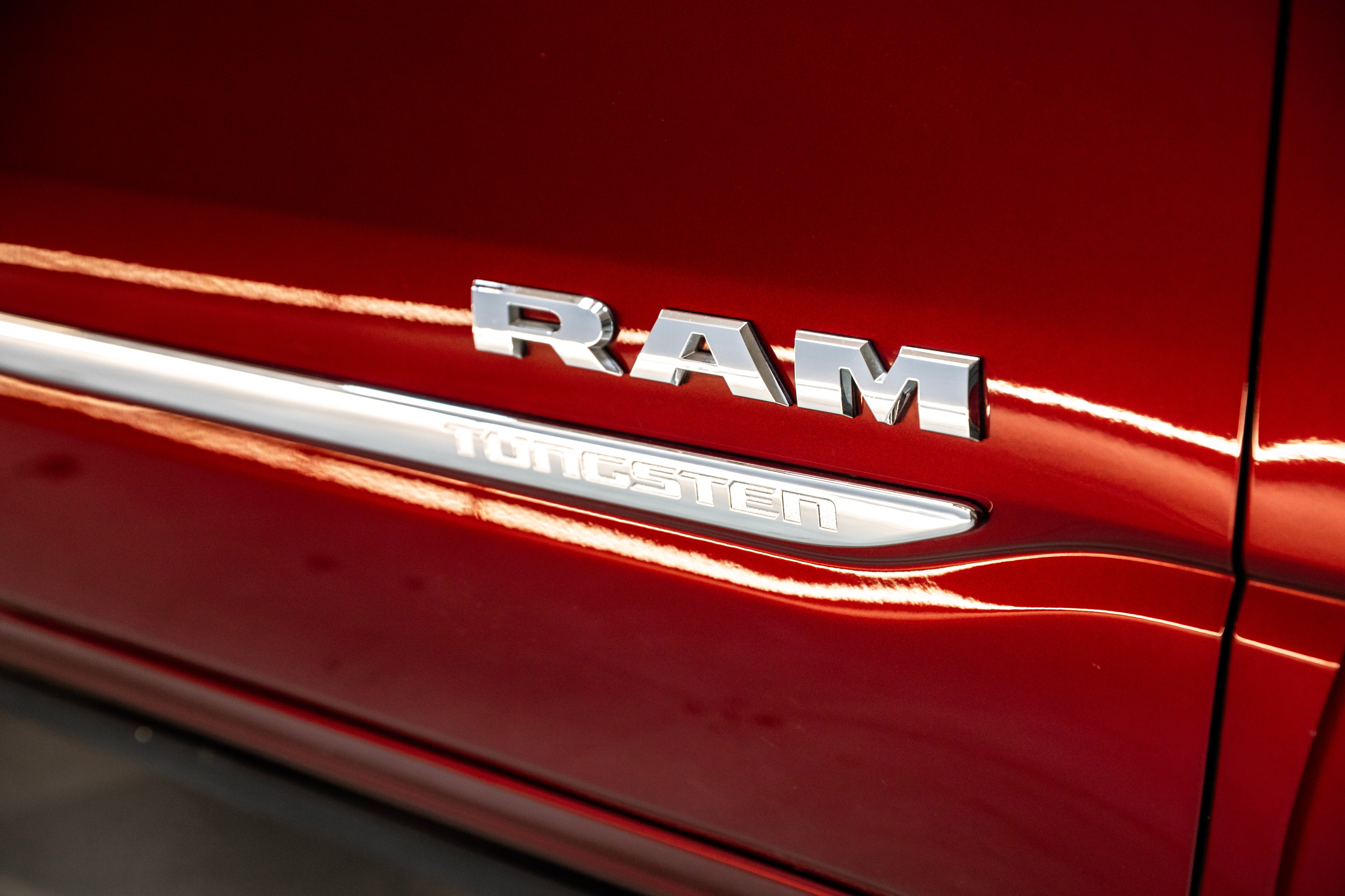 DODGE RAM TUNGSTEN DOBLE CABINA