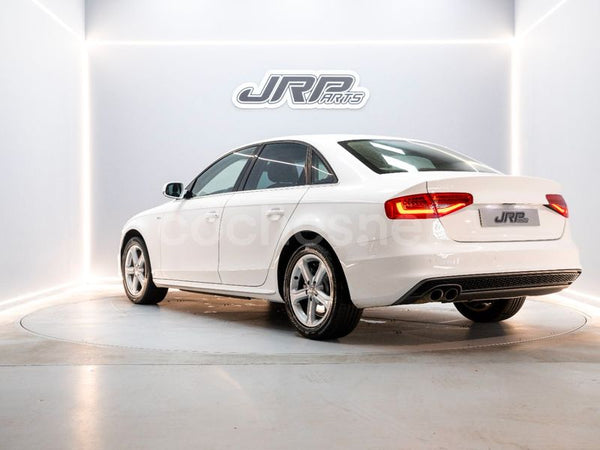 AUDI A4 2.0 TDI 150CV design edition 4p.