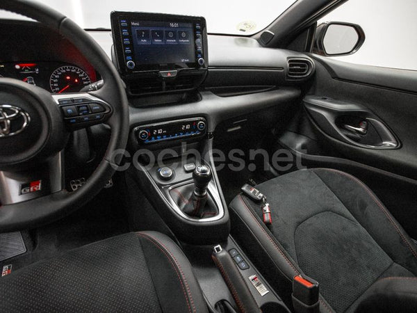 TOYOTA GR Yaris 1.6 192kW RZ Circuit Pack 3p.