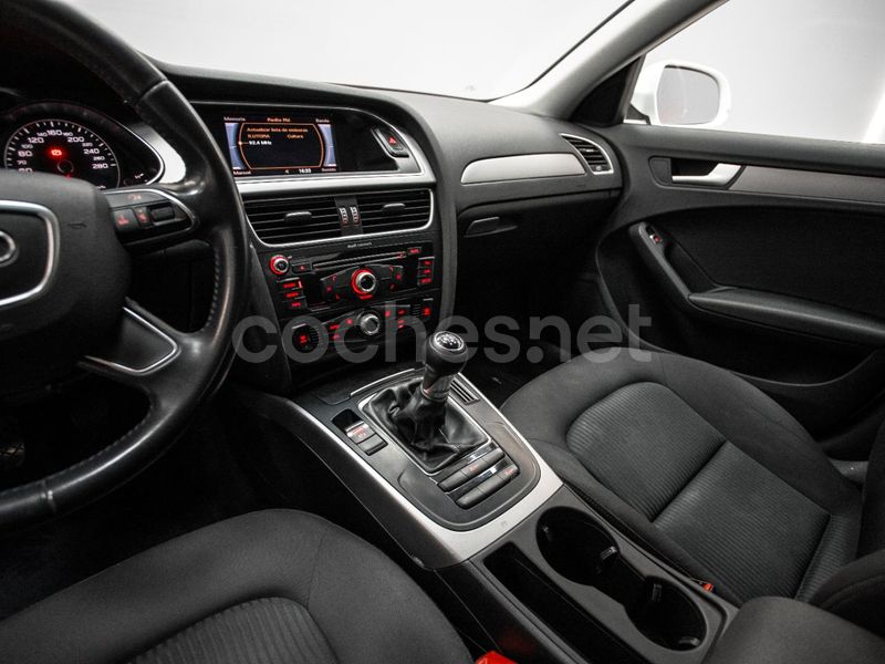 AUDI A4 2.0 TDI 150CV design edition 4p.