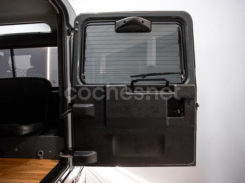 LAND-ROVER Defender 90 SW S 3p.