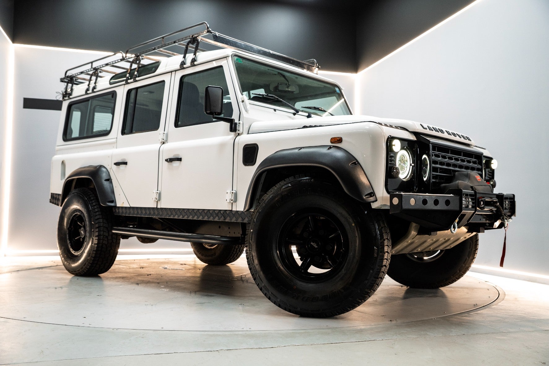 Land Rover Defender 110 SW E