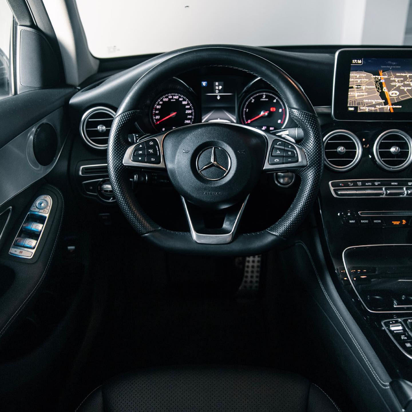 MERCEDES-BENZ GLC-Class GLC 250 d 4MATIC AMG Line