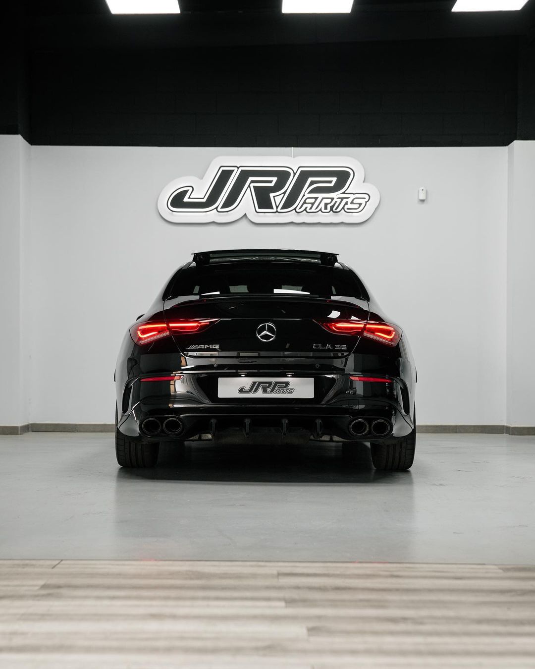Mercedes CLA 35 AMG AKRAPOVIC