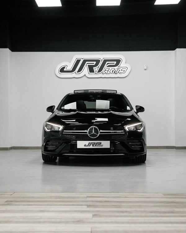 Mercedes CLA 35 AMG AKRAPOVIC