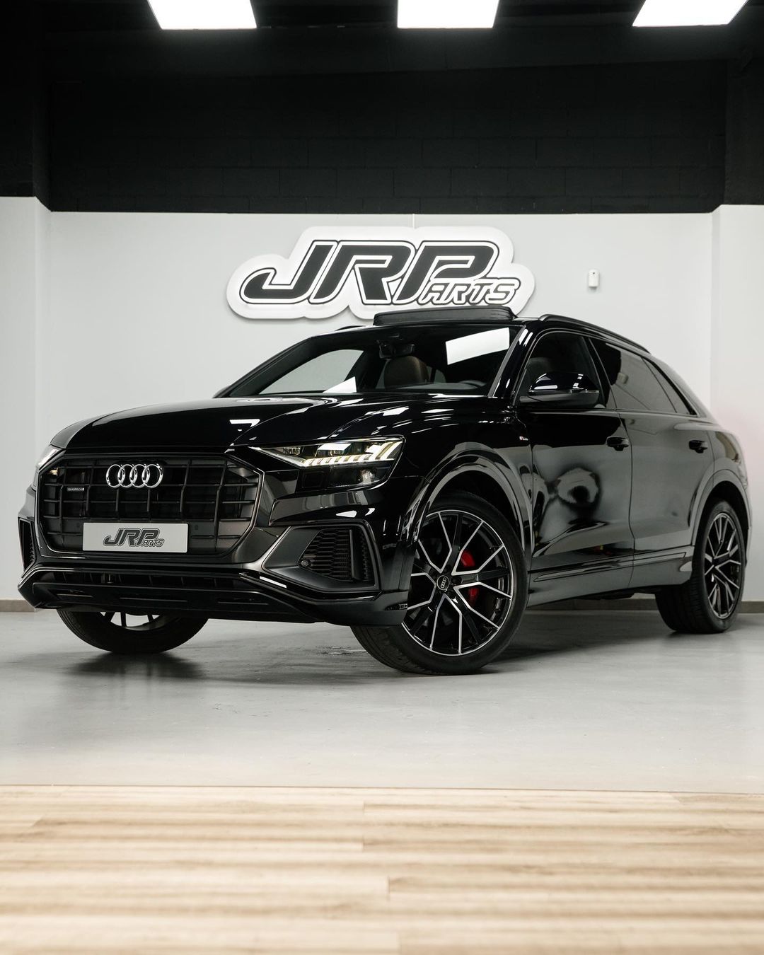 AUDI Q8 50 TDI 210kW Black Line Plus quattro tip