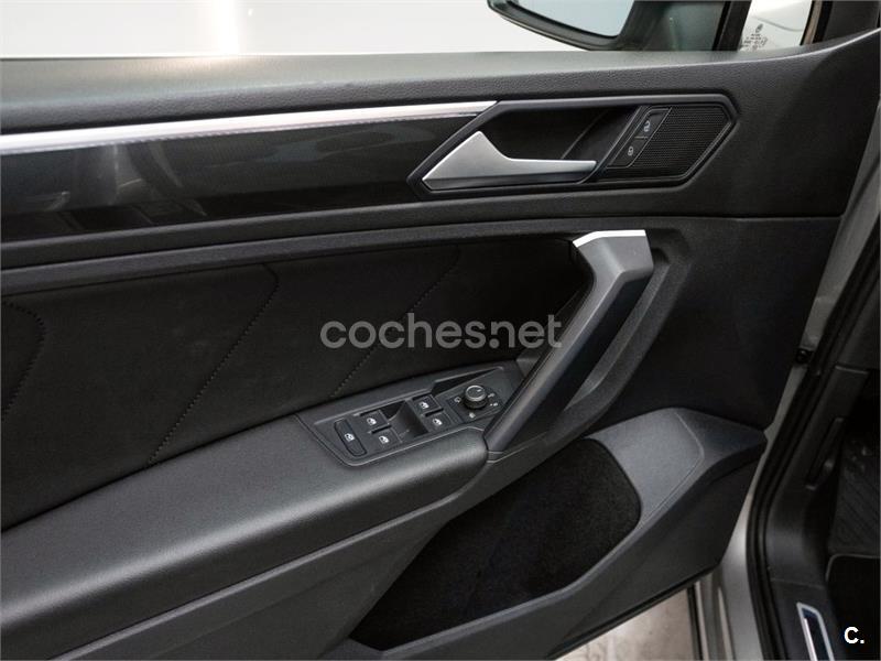 VOLKSWAGEN Tiguan Sport 2.0 TDI 140kW 190CV 4Motion DSG
