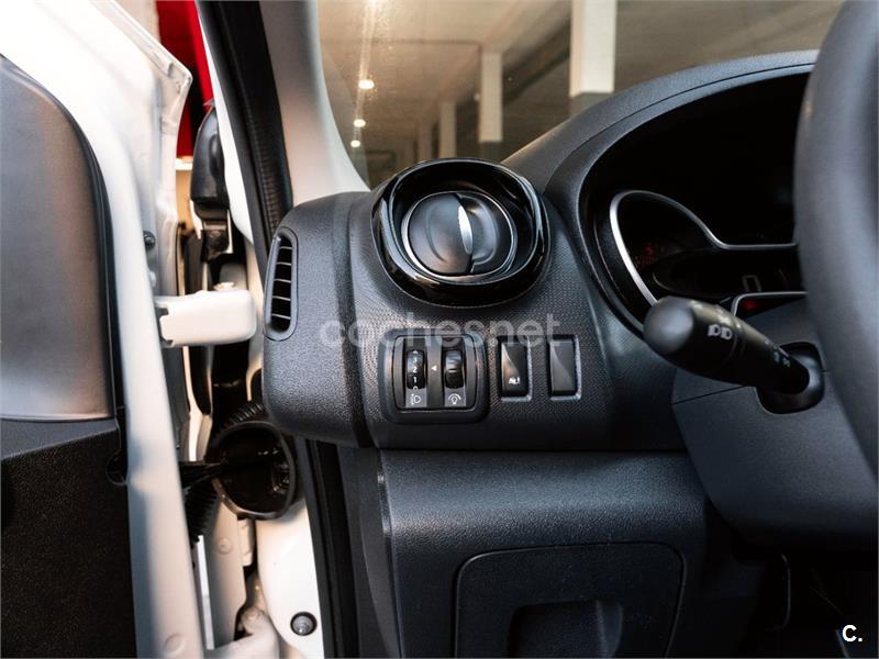 RENAULT Trafic Furgon 29 L1H1 Energy BluedCi 107 kW 4p.