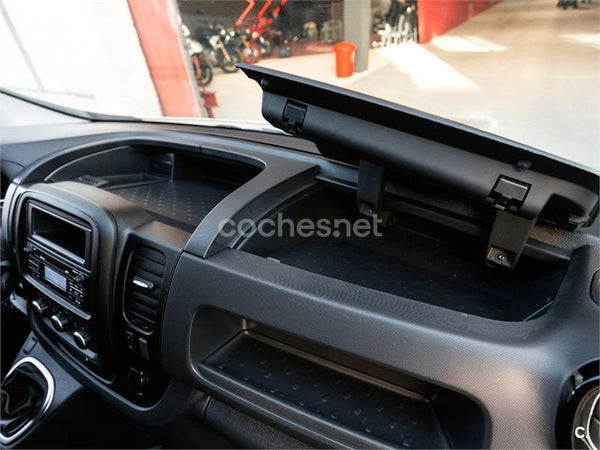 RENAULT Trafic Furgon 29 L1H1 Energy BluedCi 107 kW 4p.