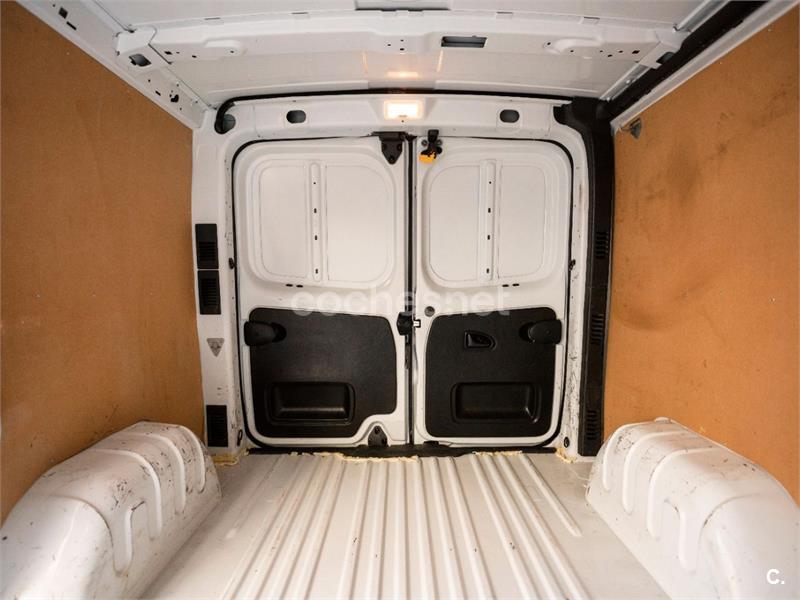 RENAULT Trafic Furgon 29 L1H1 Energy BluedCi 107 kW 4p.
