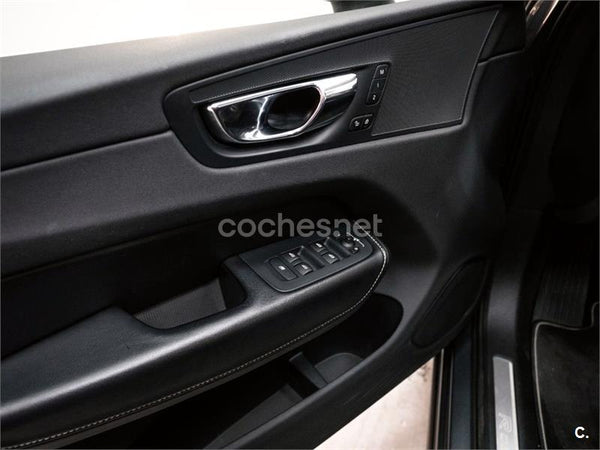 VOLVO XC60 2.0 T8 AWD RDesign Auto