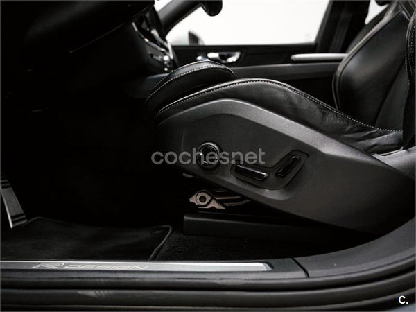 VOLVO XC60 2.0 T8 AWD RDesign Auto