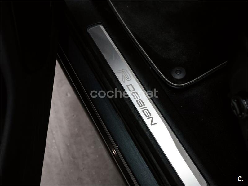 VOLVO XC60 2.0 T8 AWD RDesign Auto