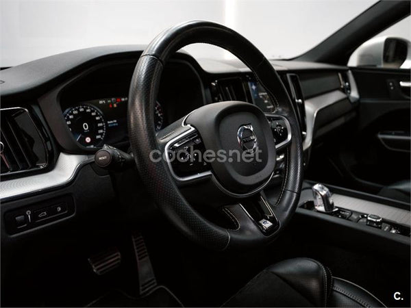 VOLVO XC60 2.0 T8 AWD RDesign Auto