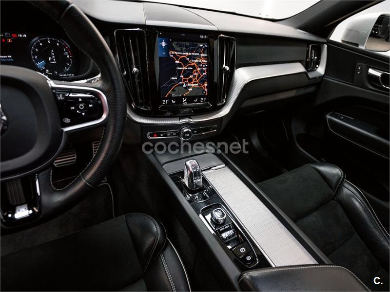 VOLVO XC60 2.0 T8 AWD RDesign Auto