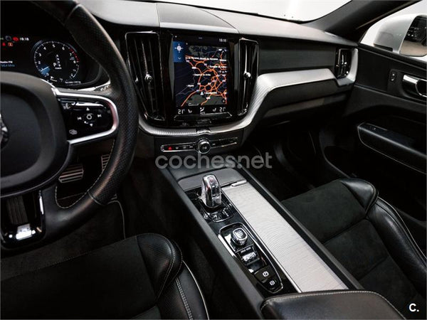VOLVO XC60 2.0 T8 AWD RDesign Auto