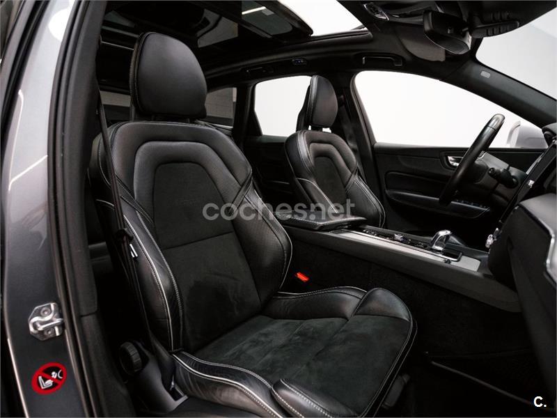 VOLVO XC60 2.0 T8 AWD RDesign Auto