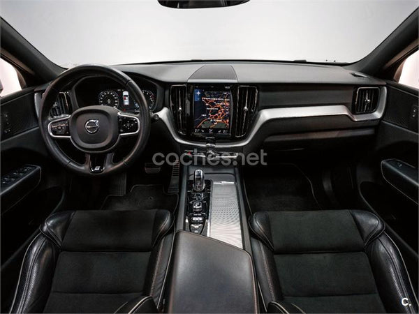 VOLVO XC60 2.0 T8 AWD RDesign Auto