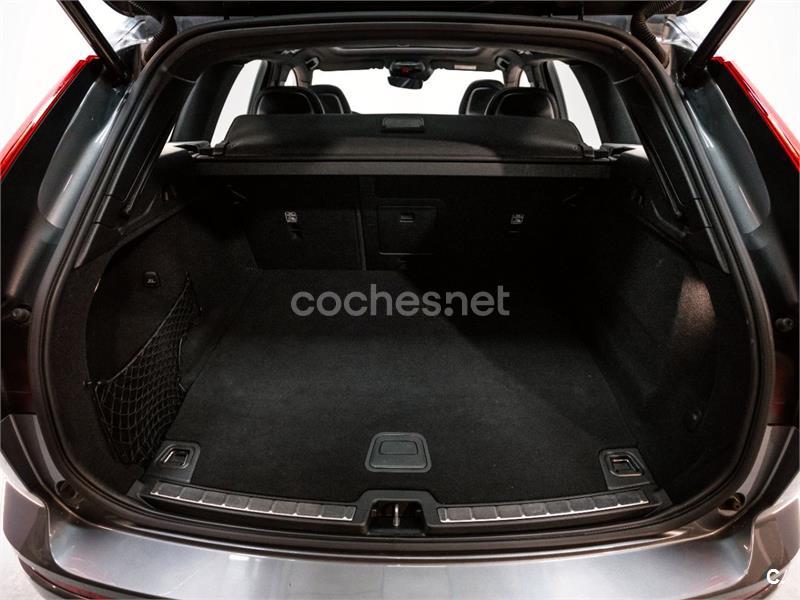 VOLVO XC60 2.0 T8 AWD RDesign Auto