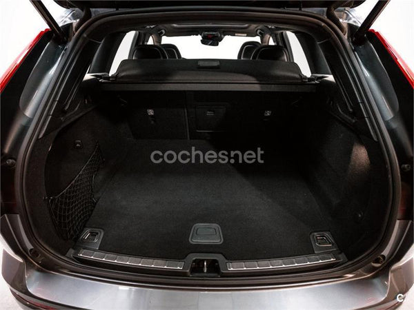 VOLVO XC60 2.0 T8 AWD RDesign Auto